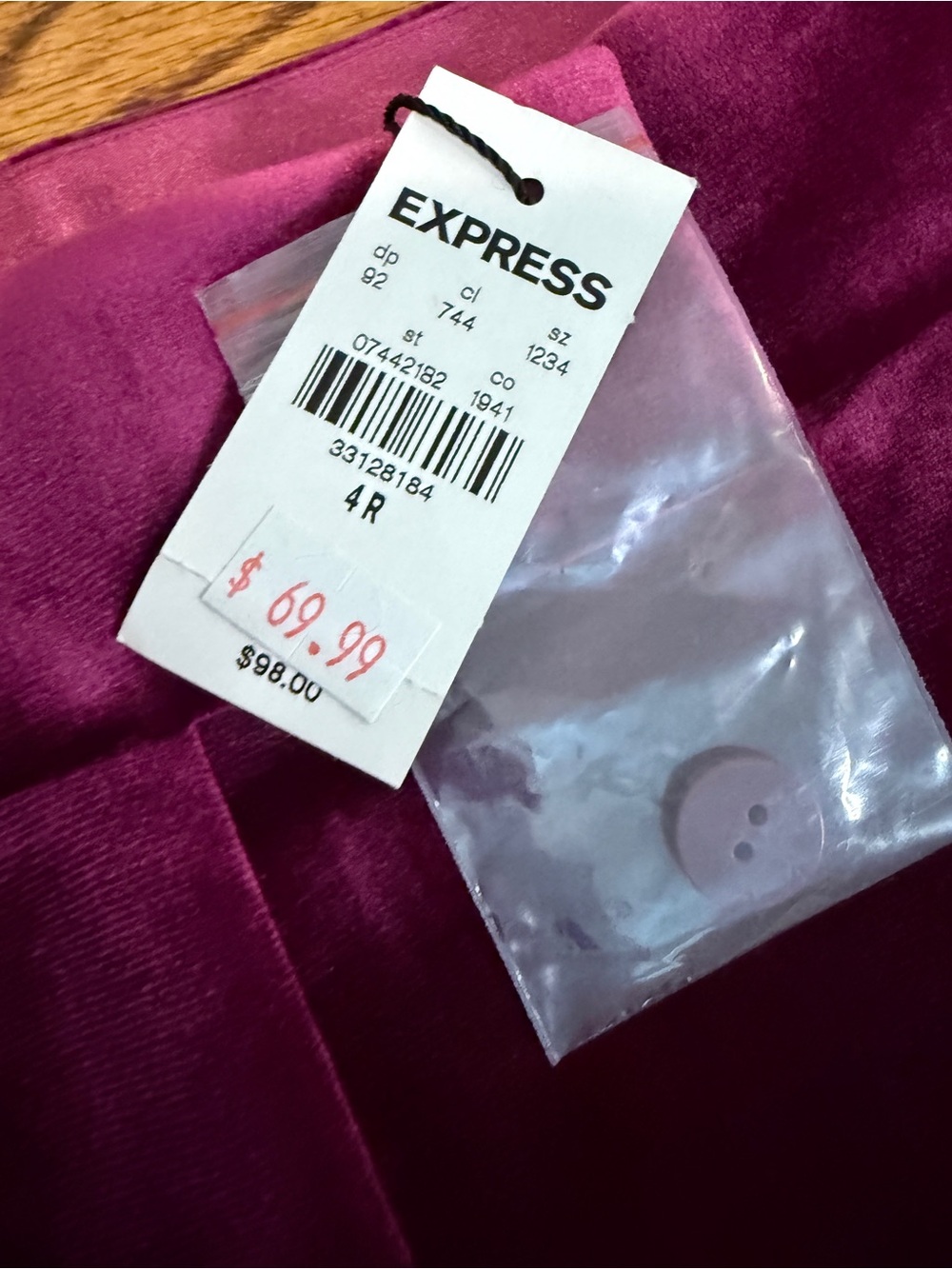 NWT Express The Editor Wide Leg Velvet Trouser Pants Berry Plum Size 4 Regular - Picture 9 of 9